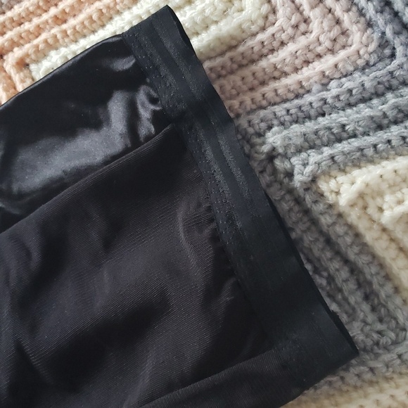 Victoria's Secret shapewear black short medium - Picture 5 of 8